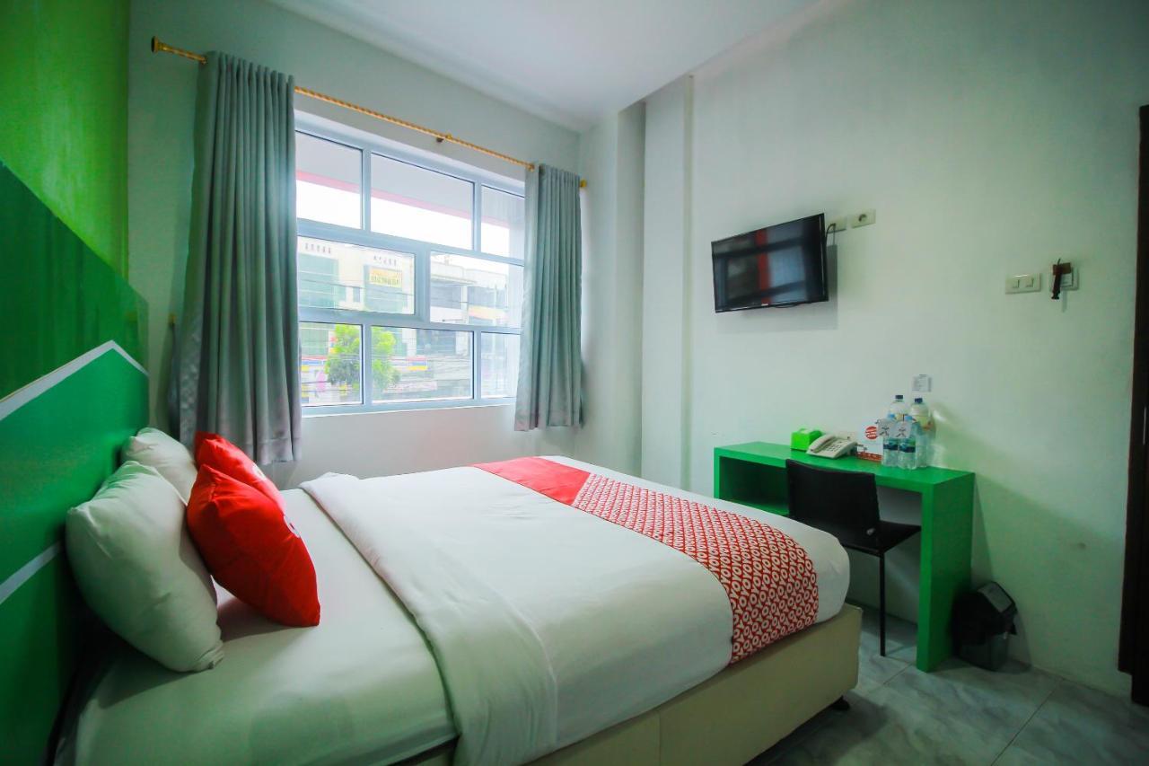 Oyo 1825 Marcopolo Homestay Pekanbaru Ngoại thất bức ảnh